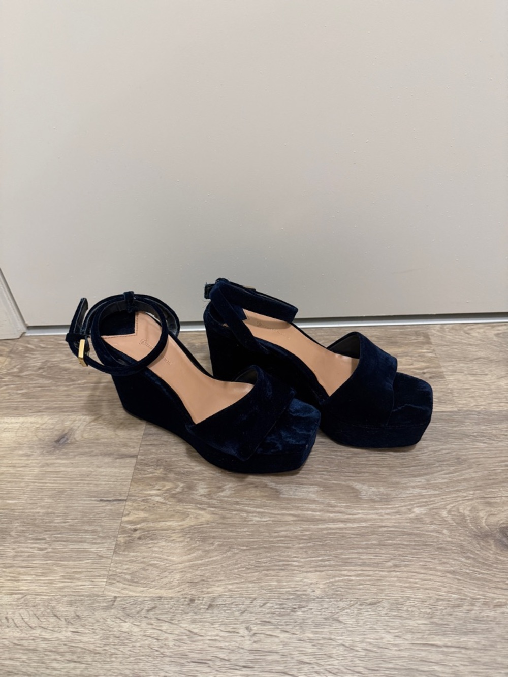 stradivarius Black Velvet Platform Wedge Sandals with Ankle Strap